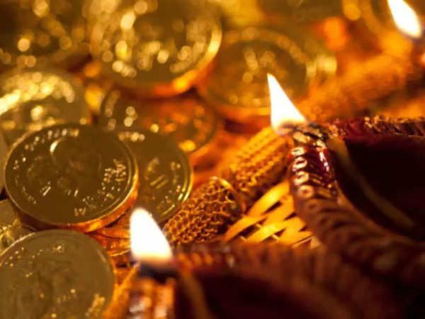 Smart Diwali 2025 Checklist : From Dhanteras to New Year Goals.